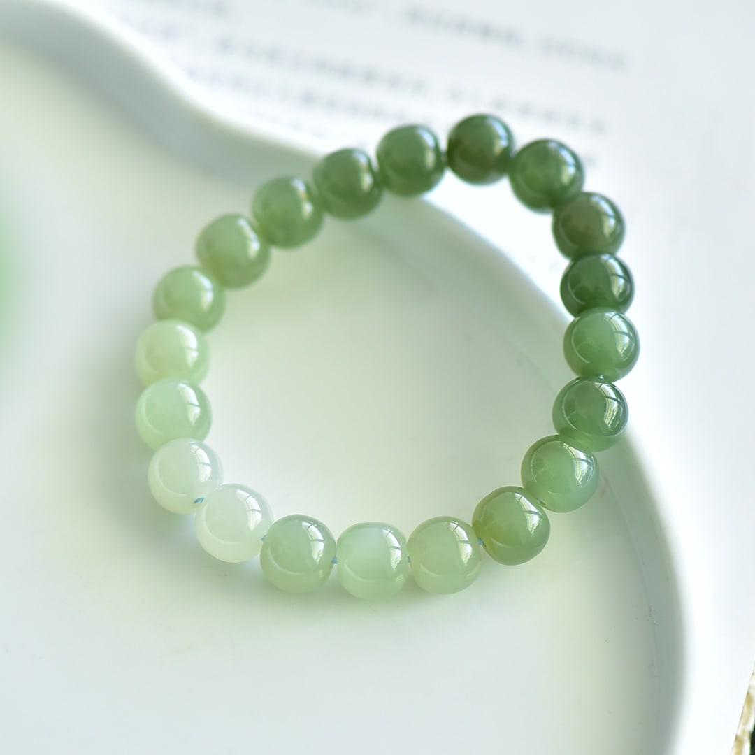 An Exquisite Hotan Jade Bracelet - 2