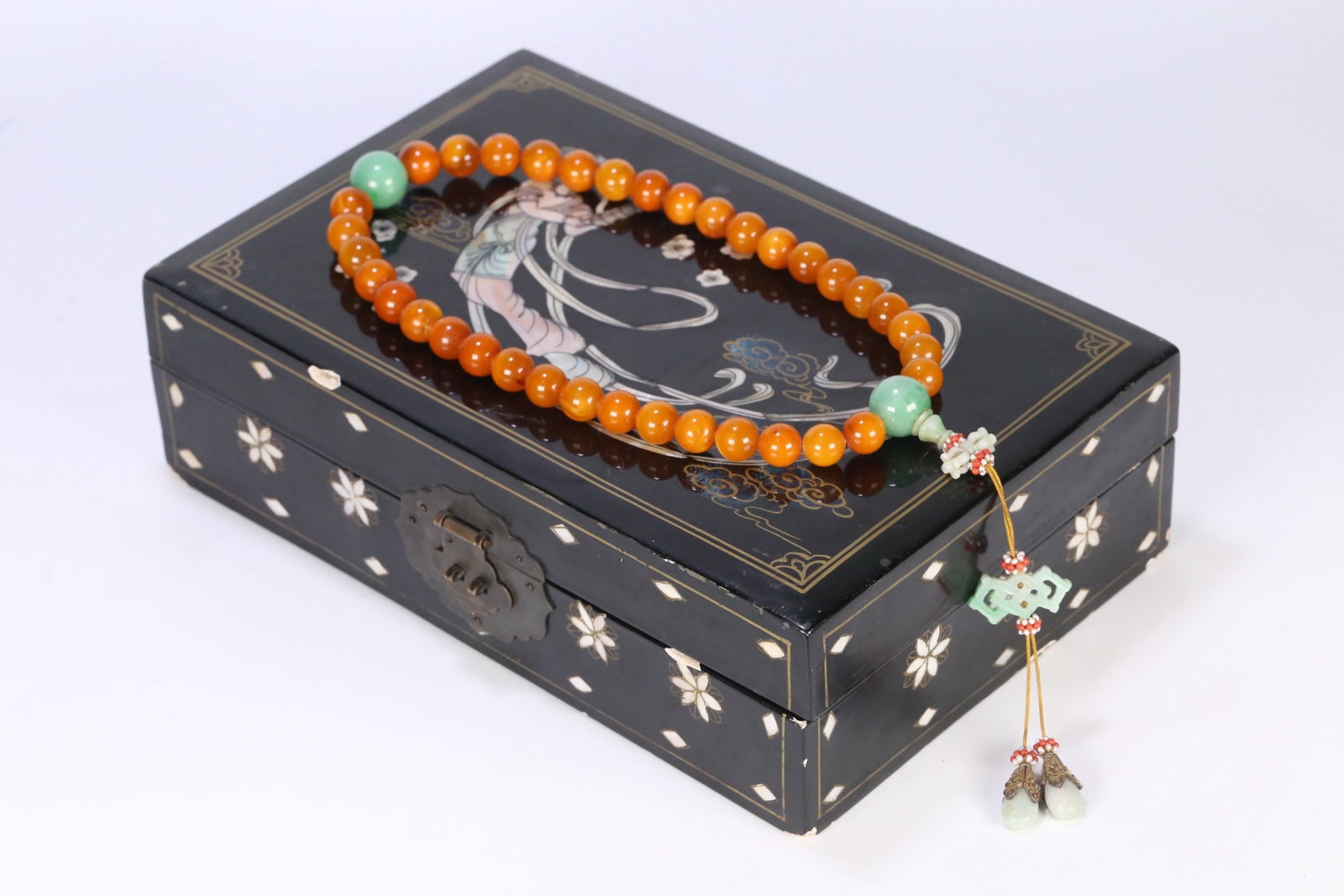 An Exquisite Beeswax Bracelets - 2