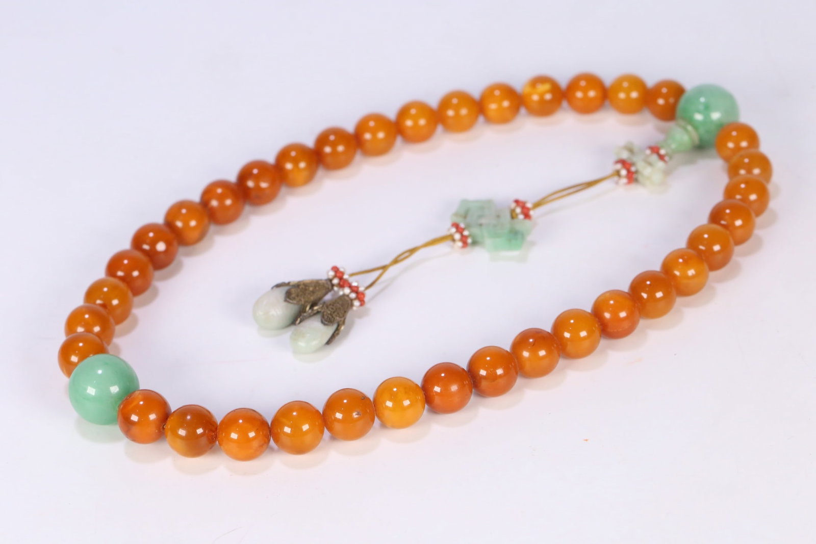 An Exquisite Beeswax Bracelets - 5