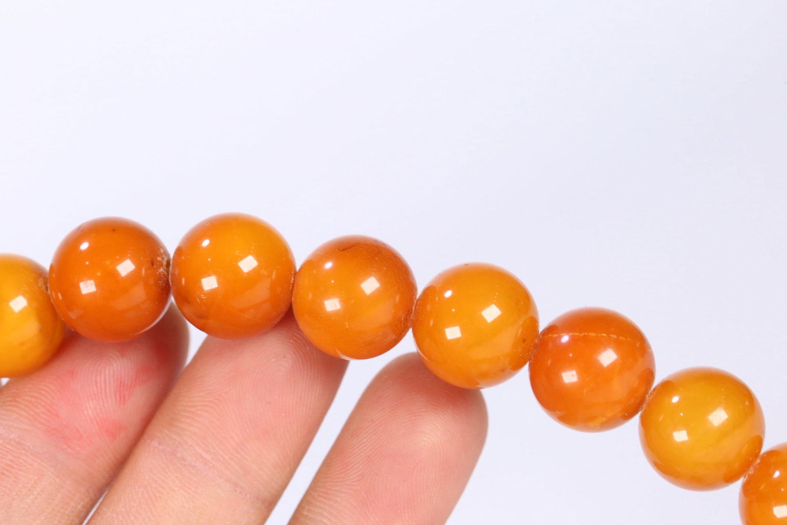An Exquisite Beeswax Bracelets - 9