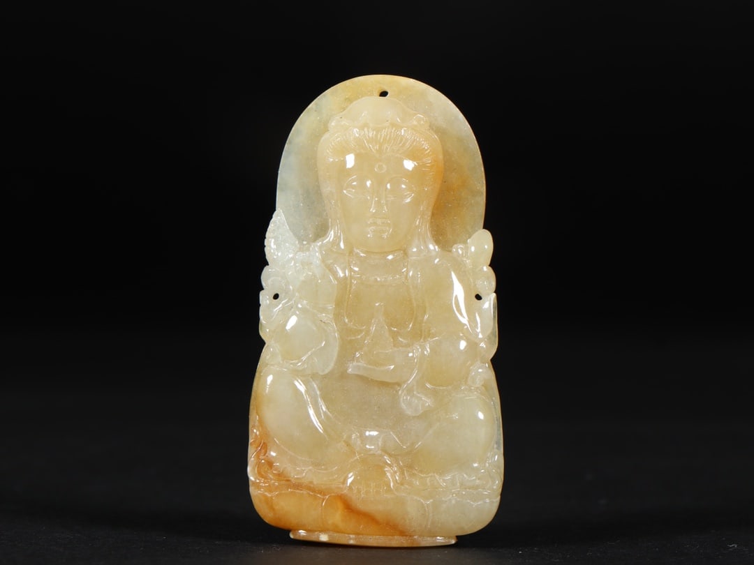 An Exquisite Jadeite Statue of Avalokitesvara Pendant: An Exquisite Jadeite Statue of Avalokitesvara Pendant,Qing Dynasty,China,Size:2.4inx1.3inx0.3in,Weight:30g翡翠观音像挂件,中国清代,Size