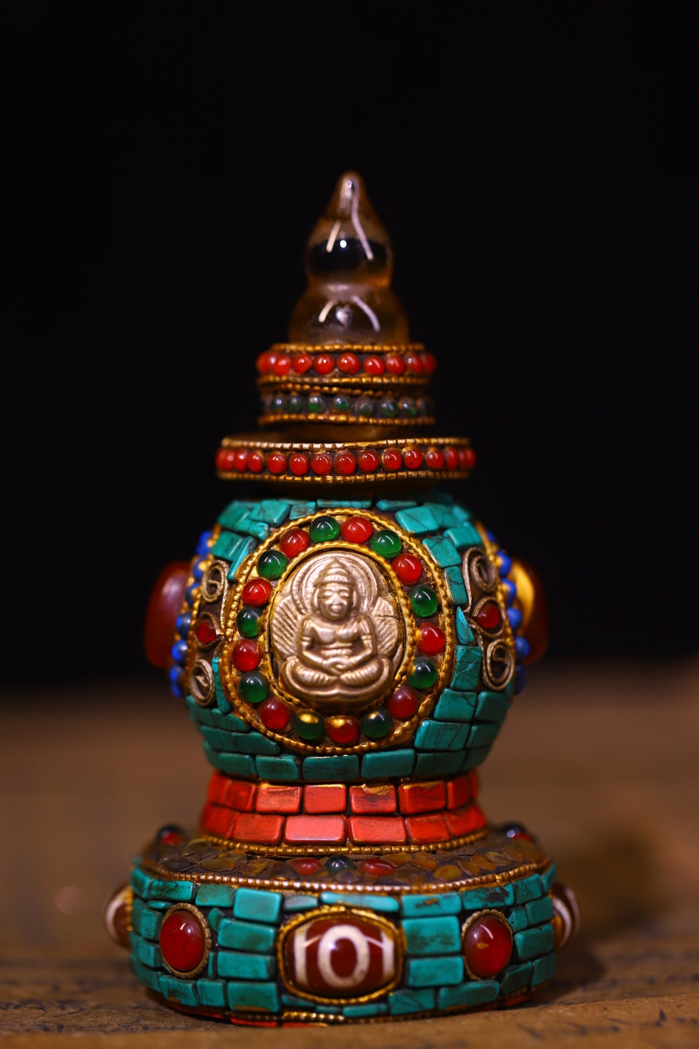 An Exquisite Crystal Inlaid Dzi Bead and Turquoise Pagoda: An Exquisite Crystal Inlaid Dzi Bead and Turquoise Pagoda,Qing Dynasty,China,Size:4.3inx2.6in,Weight:295g水晶镶天珠和绿松石佛塔,ߑ