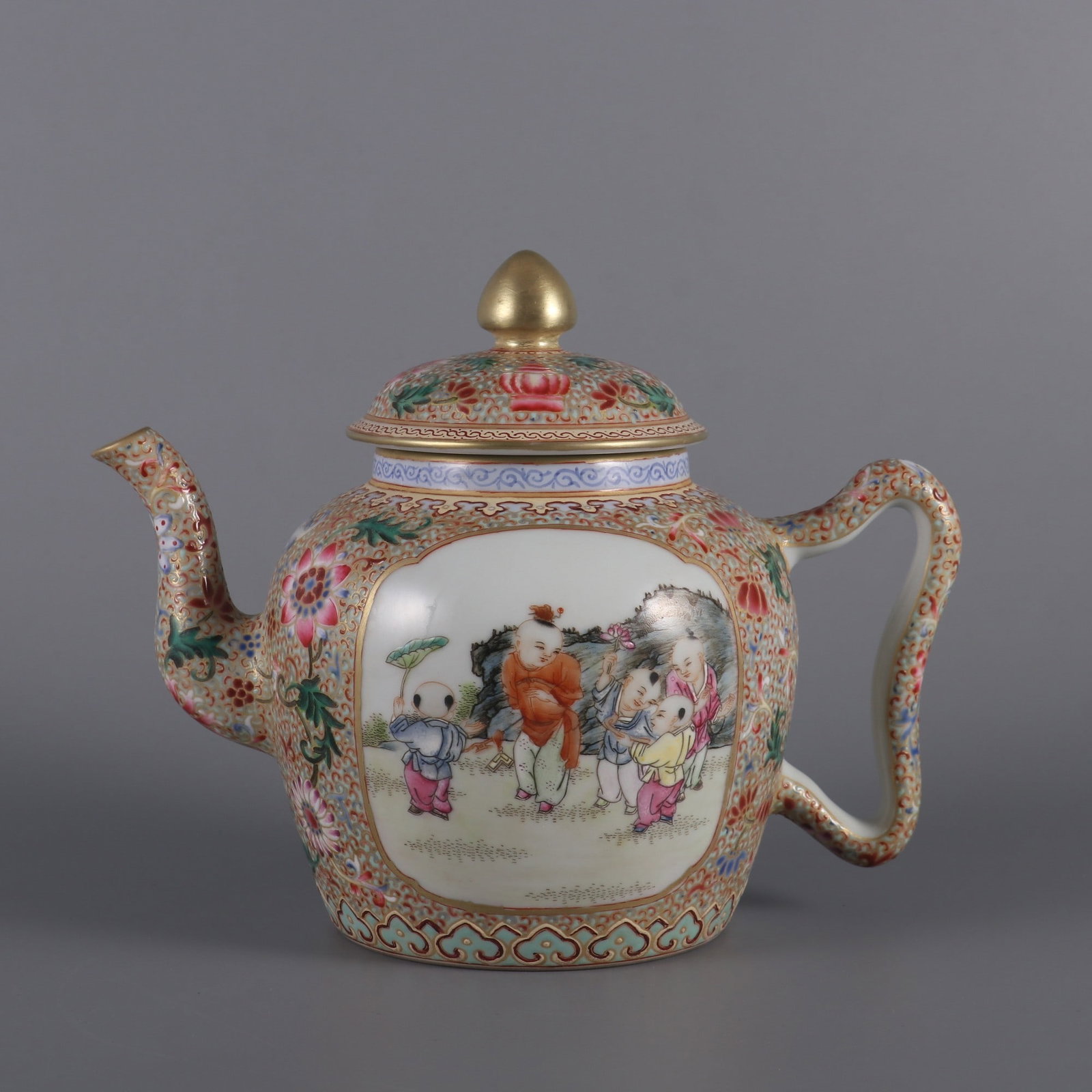 An Exquisite Enamel Painted Gold Lotus and Figure Pattern Teapot: An Exquisite Enamel Painted Gold Lotus and Figure Pattern Teapot,Qing Dynasty, China,Qianlong Six-character