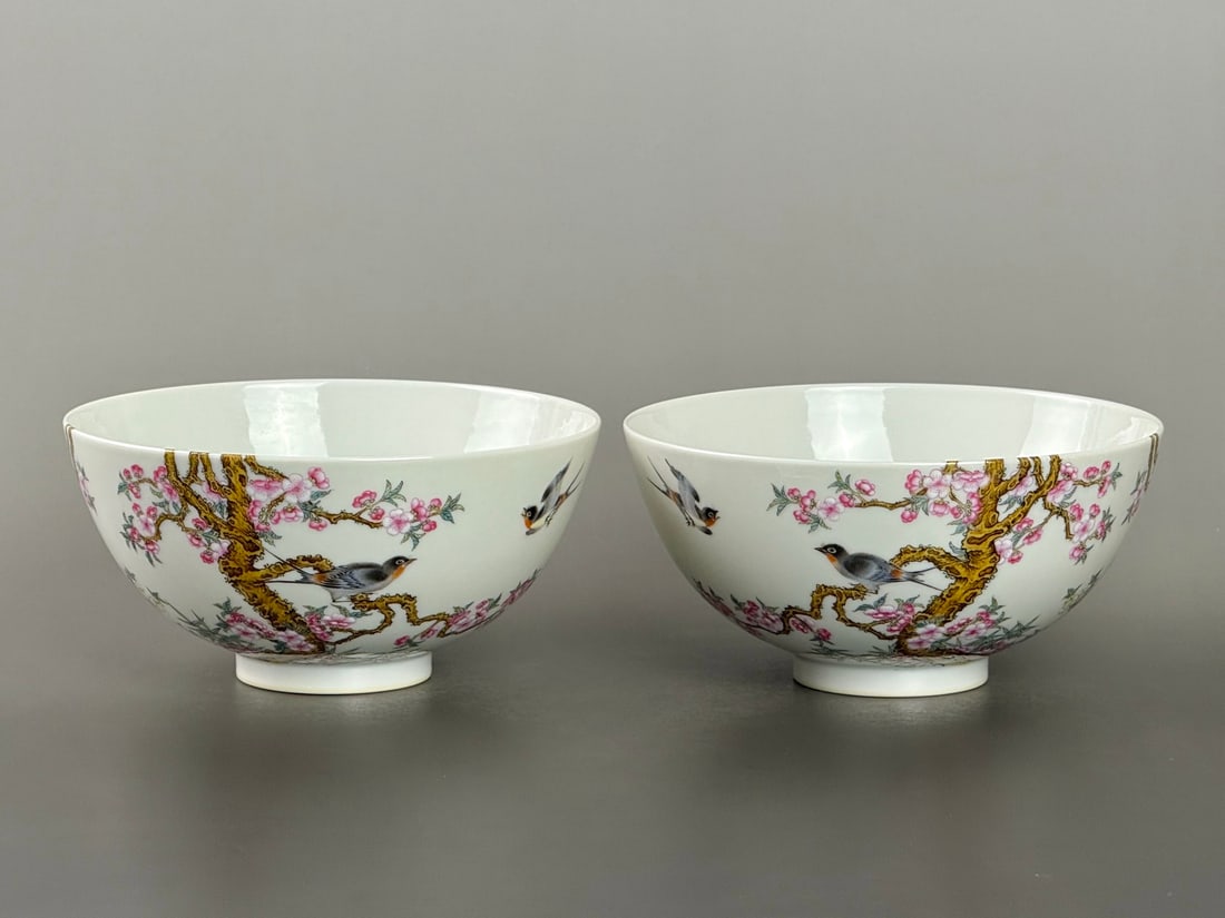 A Pair of Exquisite Enamel Flower and Bird Pattern Bowls,With Poem: A Pair of Exquisite Enamel Flower and Bird Pattern Bowls,With Poem,Qing Dynasty,China,Yongzheng Four-character
