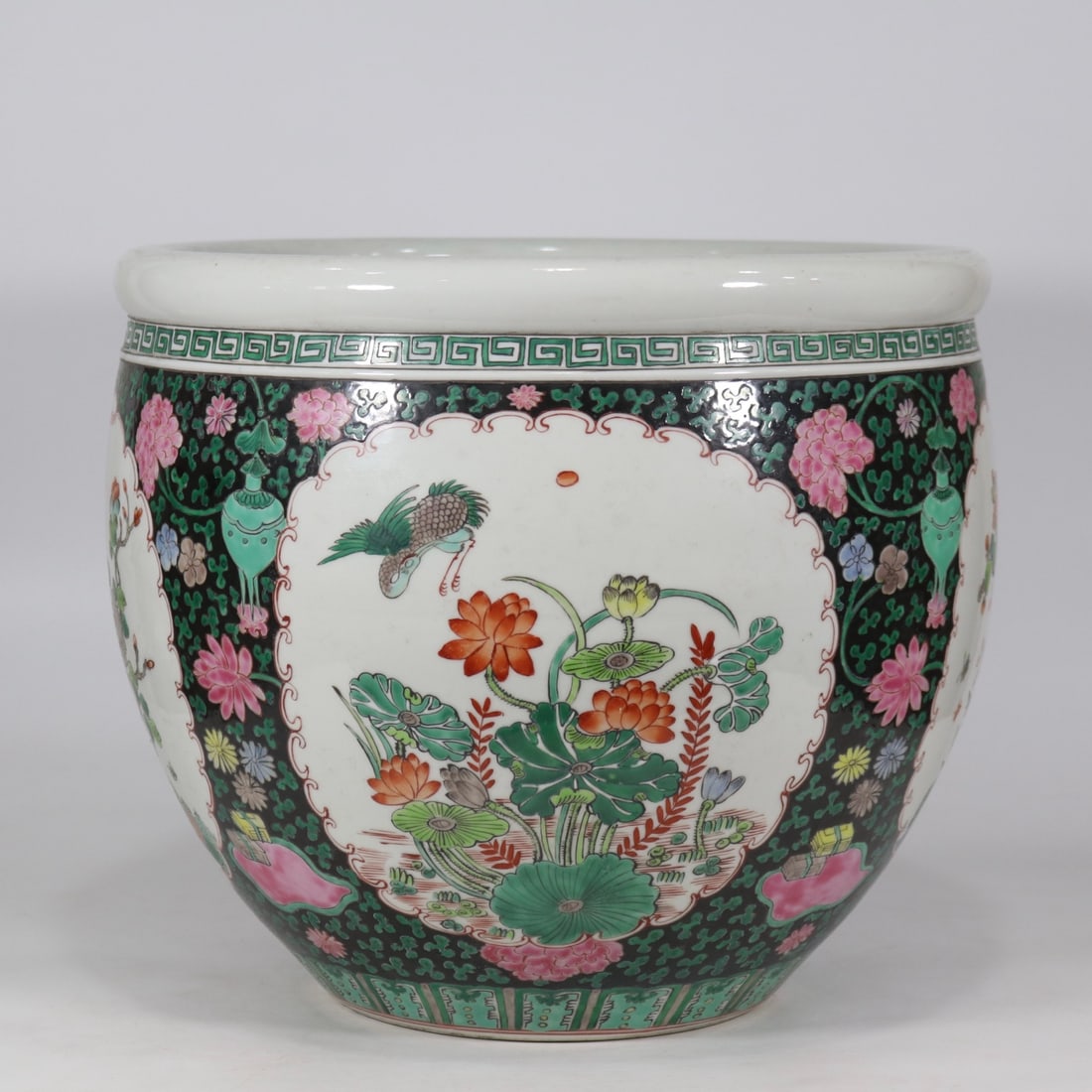 A Rare Wucai Flower and Bird Pattern?: A Rare Wucai Flower and Bird Pattern??,Qing Dynasty, China,Kangxi Six-character Mark,Size:13.5inx15.4in五彩花鸟纹缸,中国清代,康熙