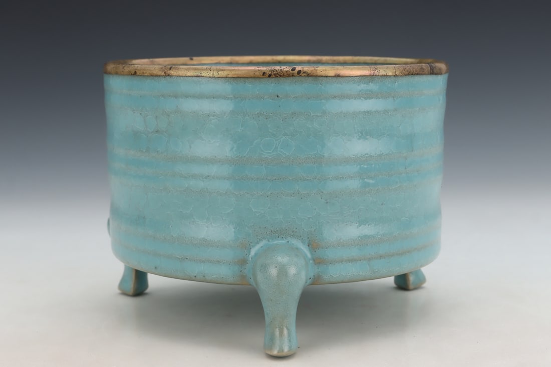 An Exquisite Ru yao Sky Blue Glazed Cover with Gold Tripod Jar,With an Imperial Poem by Emperor: An Exquisite Ru yao Sky Blue Glazed Cover with Gold Tripod Jar,With an Imperial Poem by Emperor Qianlong,Song Dynasty,