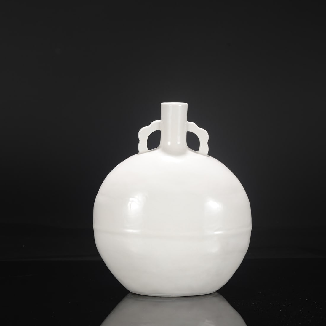 An Exquisite White Glazed Fruit Pattern Double-Ears Vase: An Exquisite White Glazed Fruit Pattern Double-Ears Vase,Ming Dynasty, China,Yongle Four-character