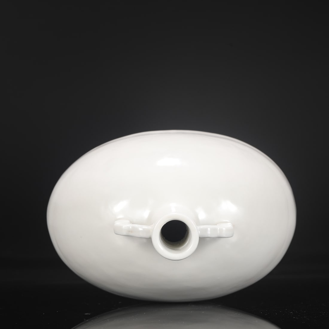 An Exquisite White Glazed Fruit Pattern Double-Ears Vase - 4