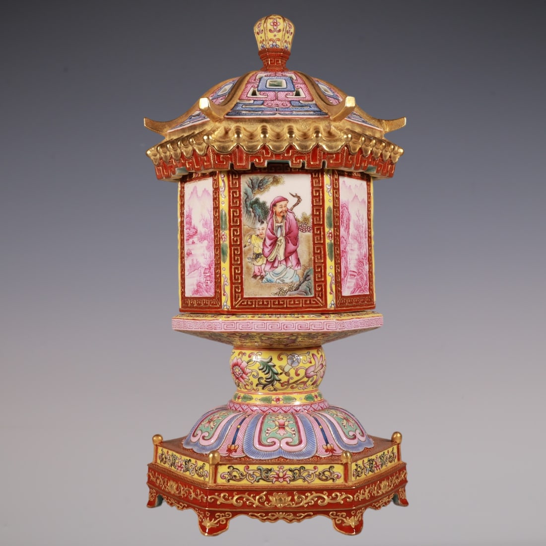 A Rare Enamel Yellow Ground Painted Gold Landscape and Figure Pattern Palace Lantern: A Rare Enamel Yellow Ground Painted Gold Landscape and Figure Pattern Palace Lantern,Qing Dynasty, China,Qianlong Four-character Mark,Size:11.8inx6.3in珐琅彩黄地描&