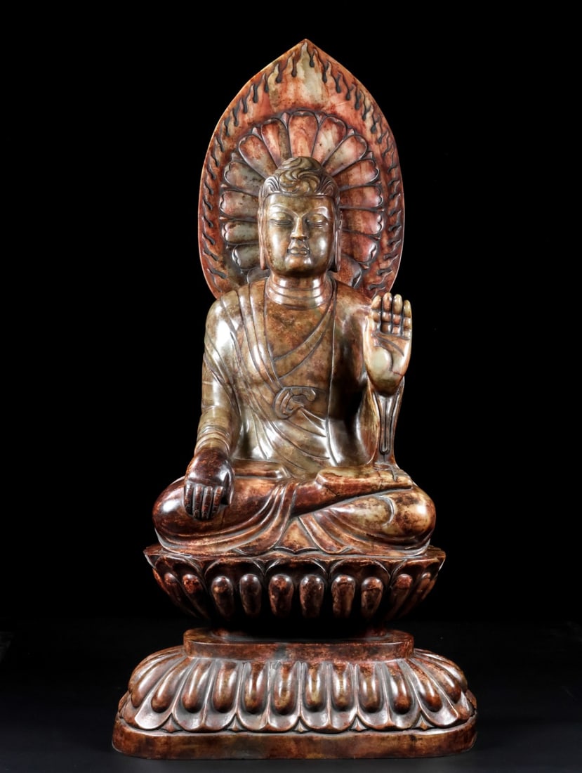A Solemn White Jade Buddha Statue: A Solemn White Jade Buddha Statue,Qing Dynasty,China,Size:24.8inx12.1inx5.9in,Weight:23750g白玉佛像,中国清代,Size:63cmx30.8cmx15cm,Weight:23750g