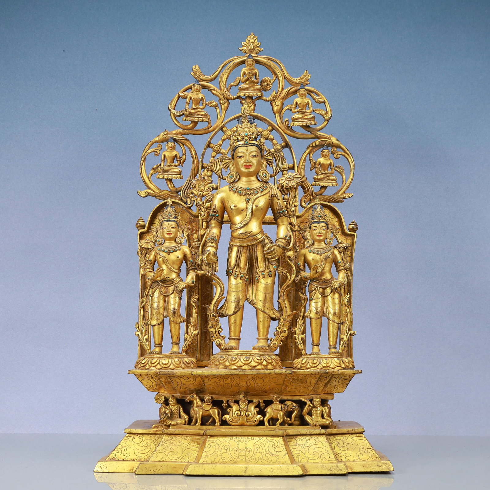 A Exquisite Gilt Bronze Buddha statue: A Exquisite Gilt Bronze Buddha statue Ming Dynasty, China Size:12.6inx7.9inx21.7in Weight:12050g铜鎏金佛像 中国明代 Size:32cmx20cmx55cm