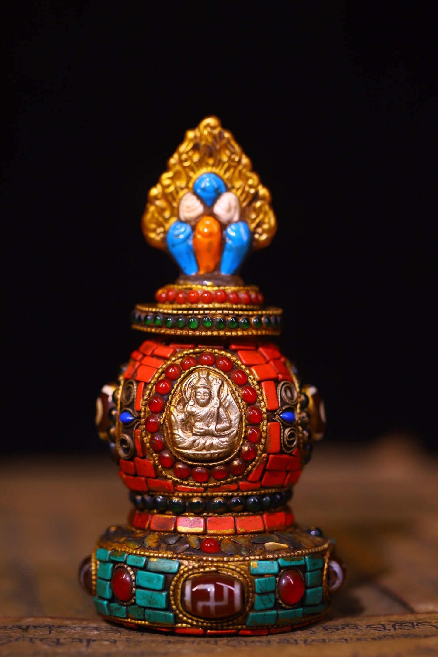 An Exquisite Crystal Inlaid Dzi Bead and Gems Pagoda: An Exquisite Crystal Inlaid Dzi Bead and Gems Pagoda,Qing Dynasty,China,Size:4.7inx2.6in,Weight:295g水晶镶天珠和宝石佛塔,中国