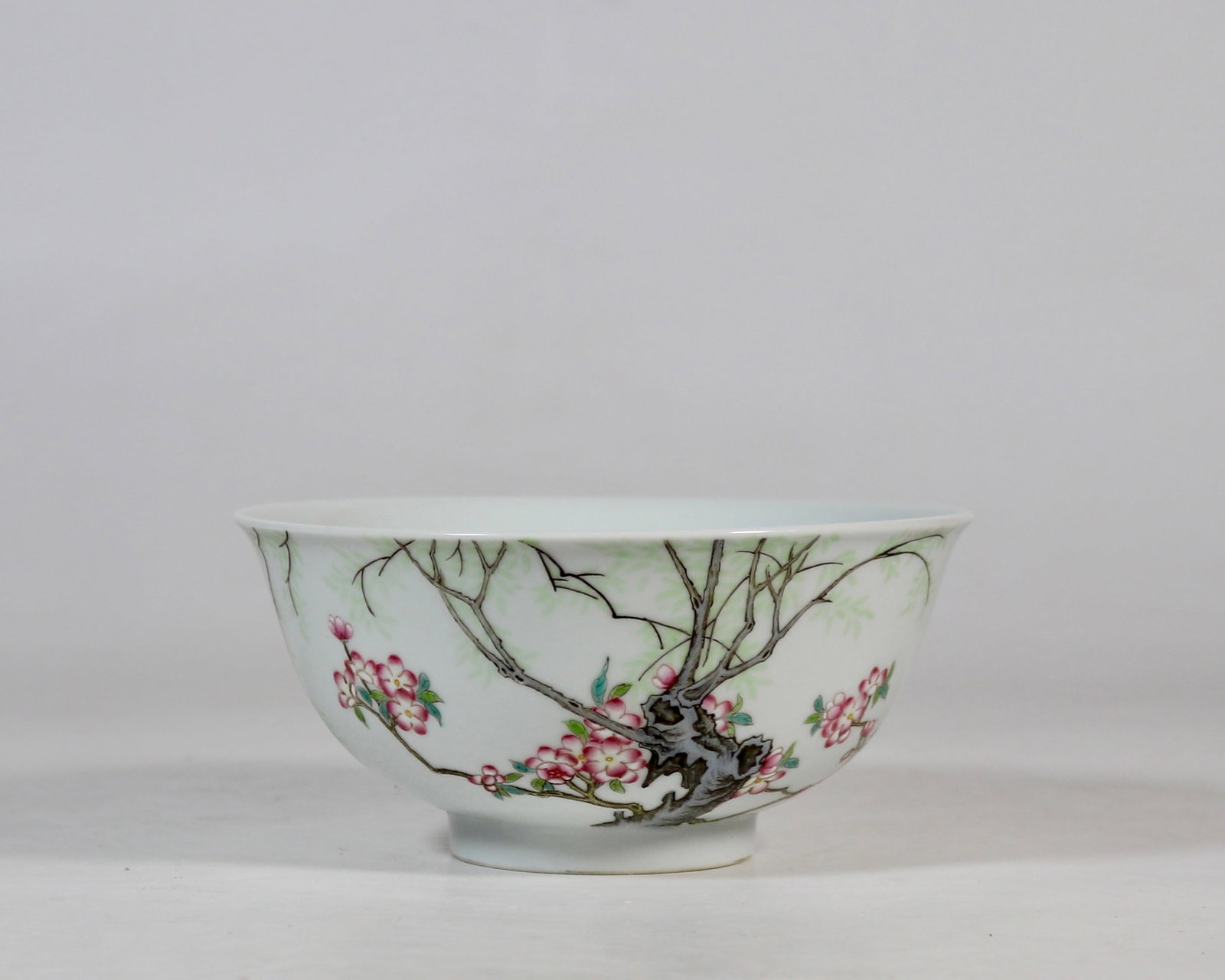 An Exquisite Enamel Flower and Bird Pattern Bowl,With Poem: An Exquisite Enamel Flower and Bird Pattern Bowl,With Poem,Qing Dynasty, China,Qianlong Four-character