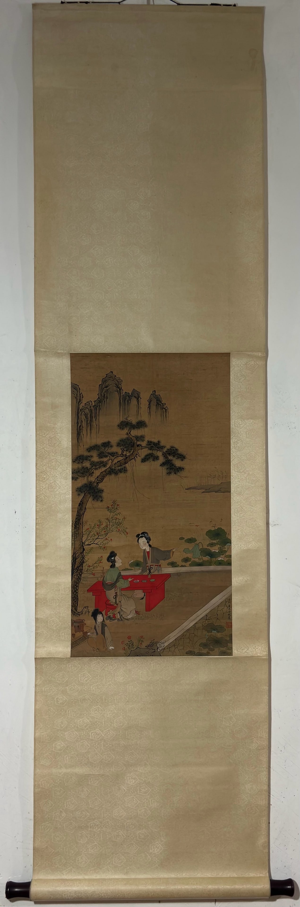 A Chinese Vertical Scroll Ink Painting of Figure on Silk,Leng Mei: A Chinese Vertical Scroll Ink Painting of Figure on Silk,Leng Mei,Size:(Without