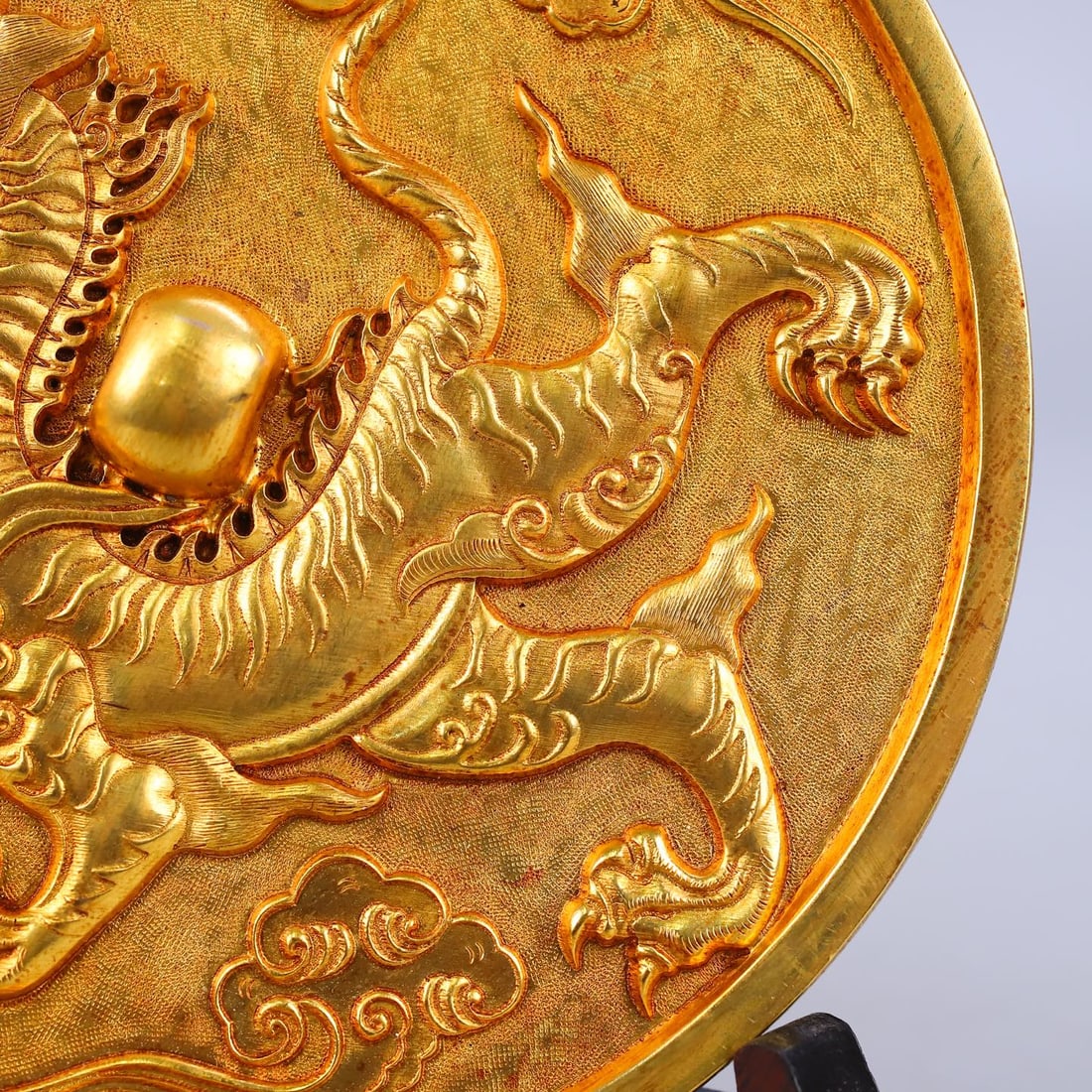 An Exquisite Gilt Bronze Dragon Pattern Mirror - 7
