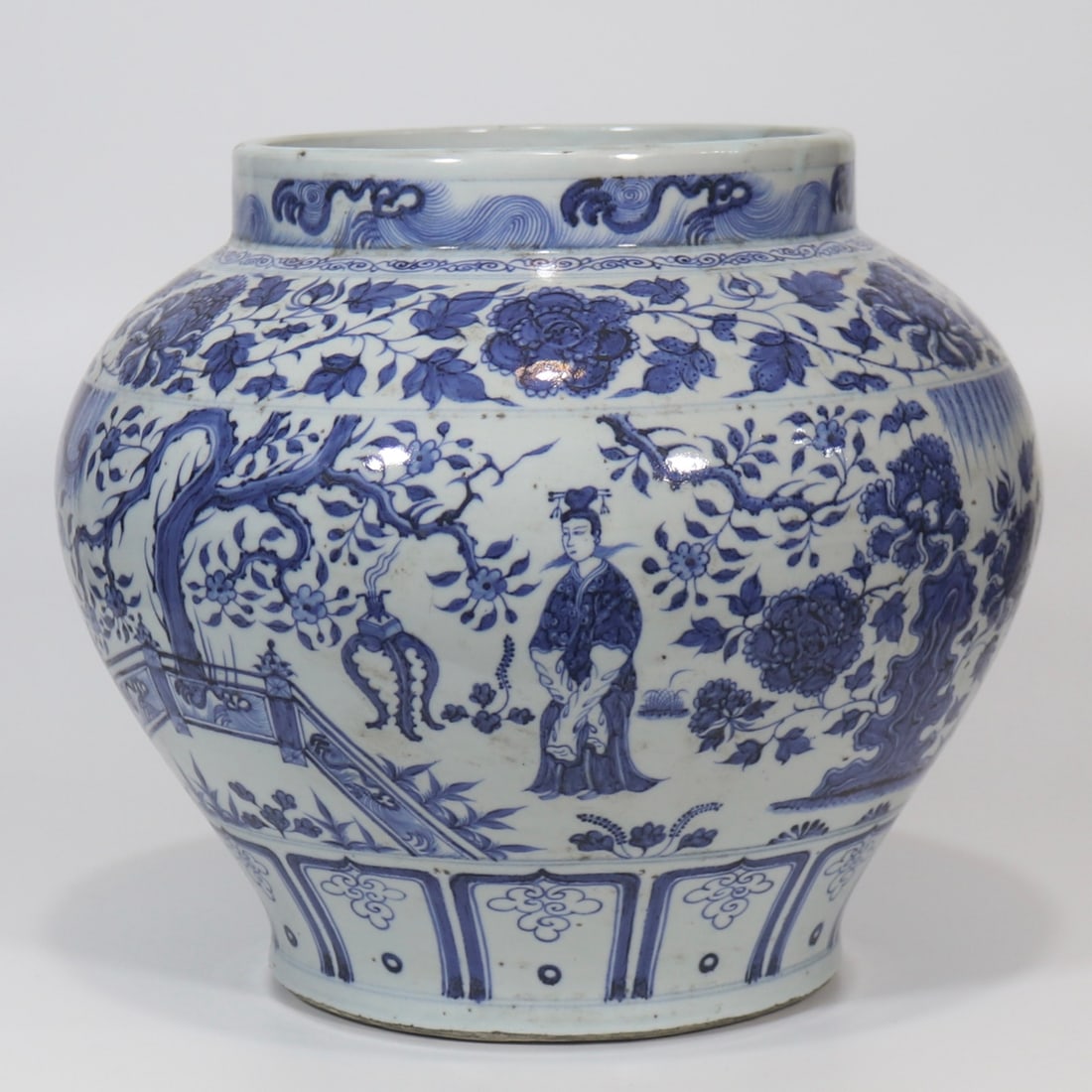 An Exquisite Blue and White Character and Story Pattern Jar: An Exquisite Blue and White Character and Story Pattern Jar,Yuan Dynasty, China,Size:11.6inx8.5in青花人物故事纹罐,中国元代,Size: