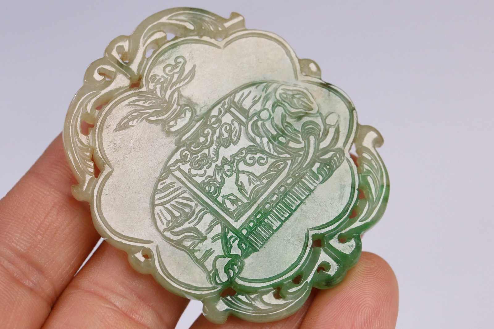 An Exquisite Jadeite Elephant Pattern Pendant - 8