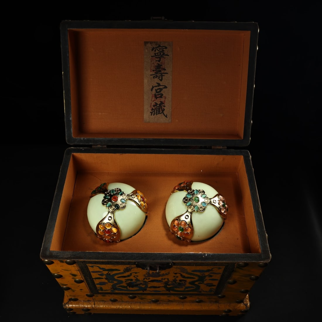 A Pair of Exquisite Fluorite Inlaid Gems Ornaments,With Lacquerware Painted Color Box: A Pair of Exquisite Fluorite Inlaid Gems Ornaments,With Lacquerware Painted Color Box,Qing