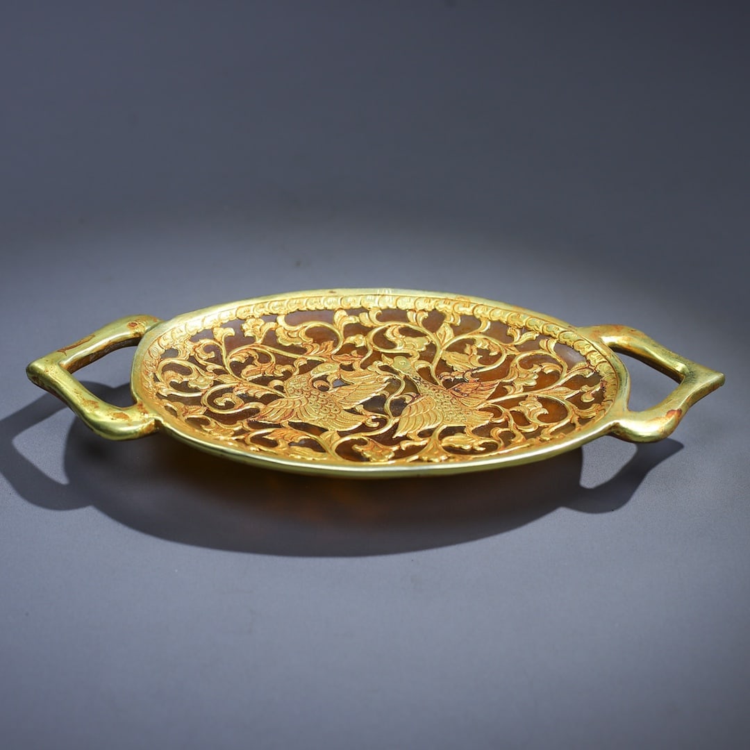 An Exquisite Agate Cover with Gold Flower and Bird Pattern Double-Ears Plate: An Exquisite Agate Cover with Gold Flower and Bird Pattern Double-Ears Plate,Qing