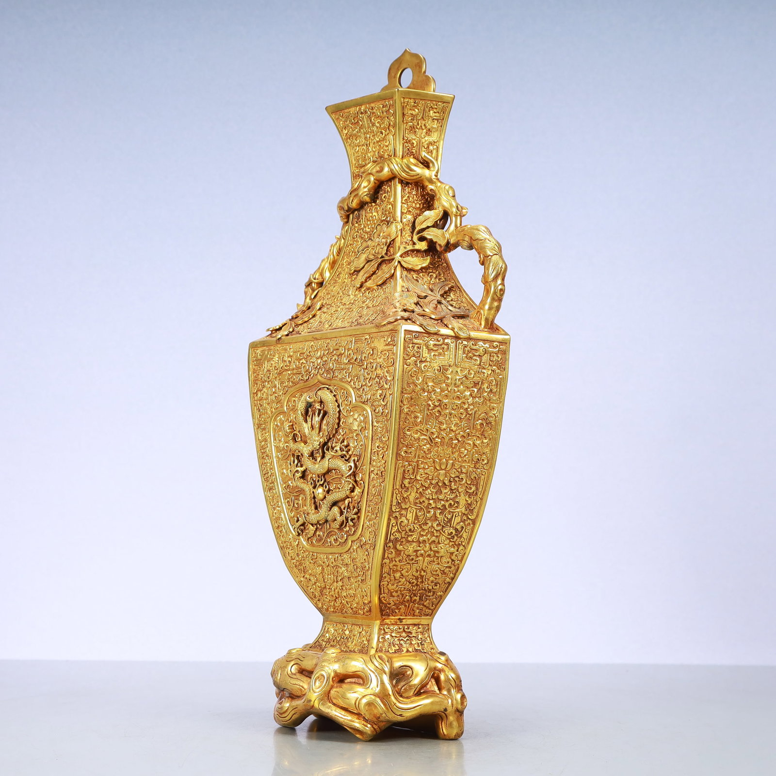 A Exquisite Gilt Bronze Lotus Pattern Dragon Pattern Double-Ears Vase - 4