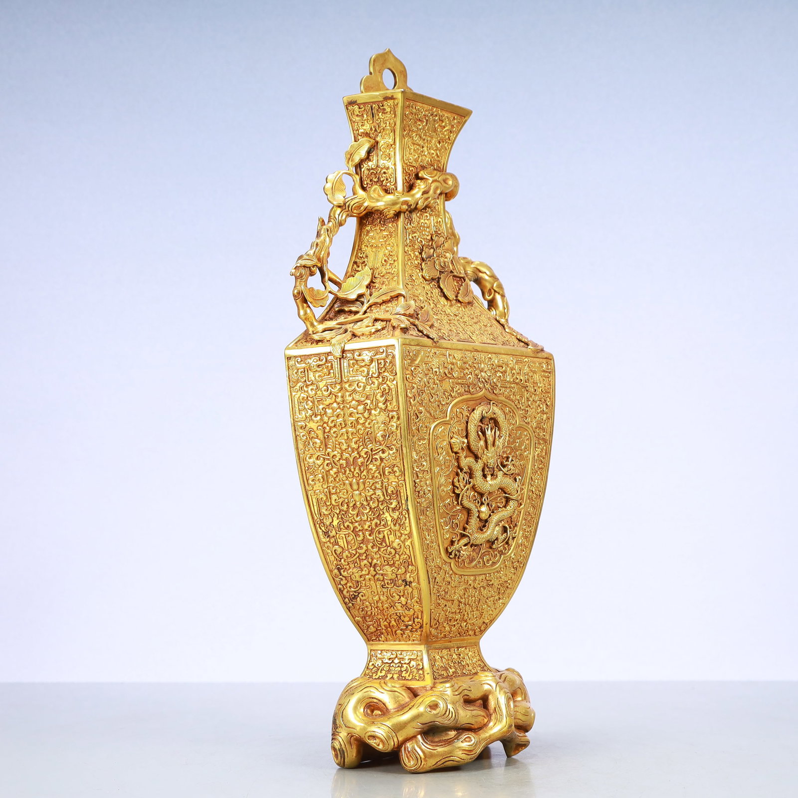 A Exquisite Gilt Bronze Lotus Pattern Dragon Pattern Double-Ears Vase - 5