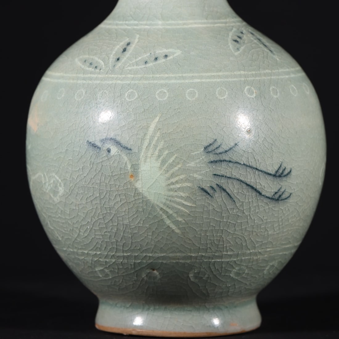 An Exquisite Celadon Crane Pattern Vase - 4