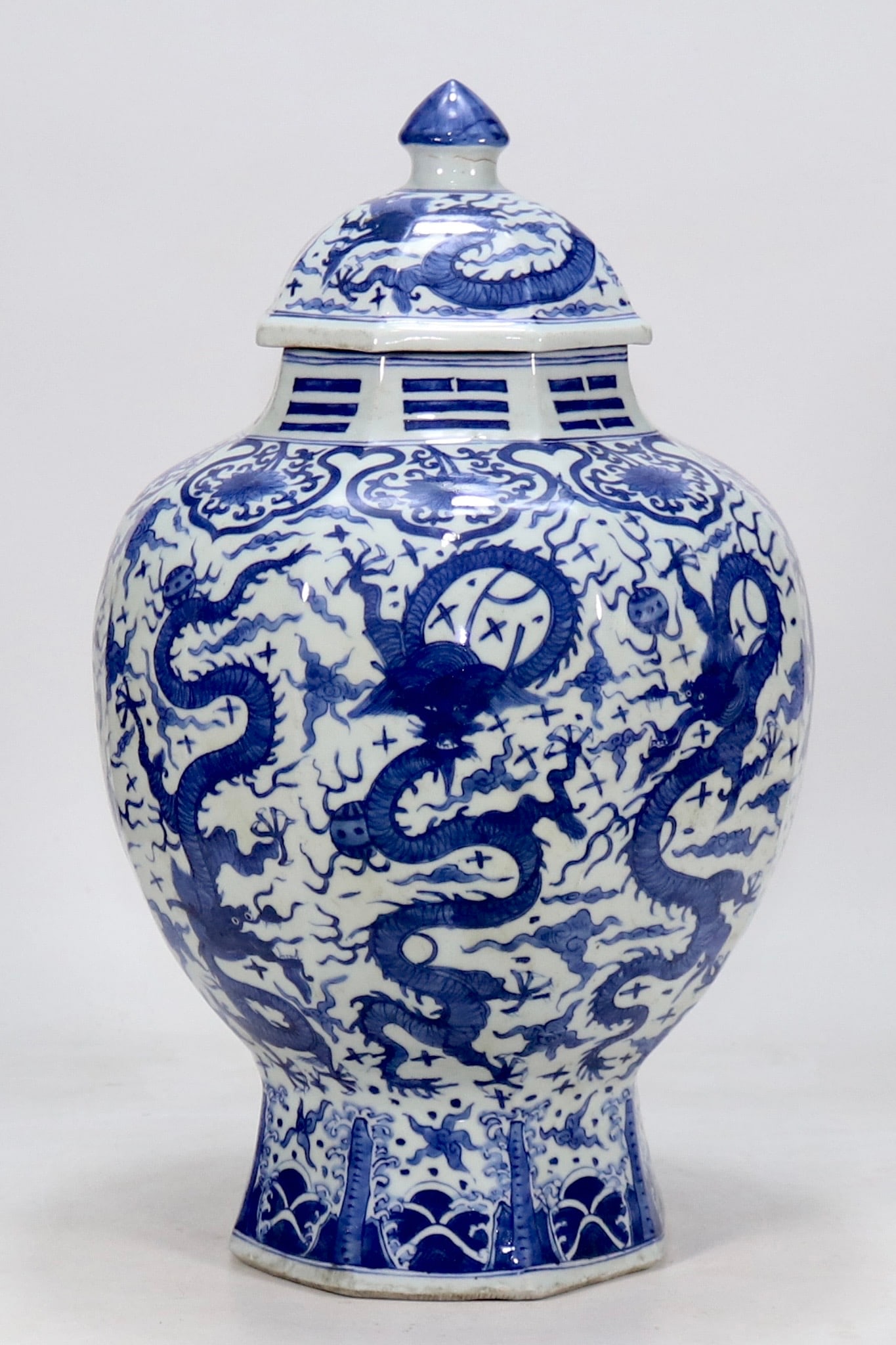 A Huge Blue and White Auspicious Cloud and Dragon Pattern Jar with Cover: A Huge Blue and White Auspicious Cloud and Dragon Pattern Jar with Cover,Ming Dynasty,