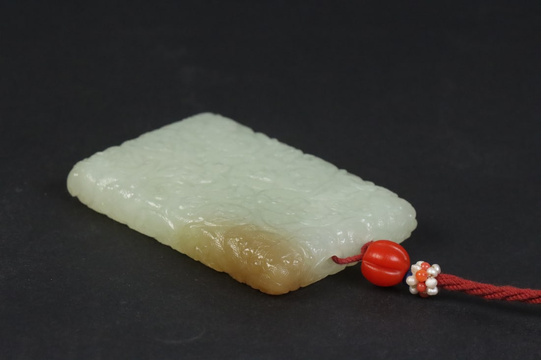 An Exquisite White Jade Dragon Pattern Pendant - 7