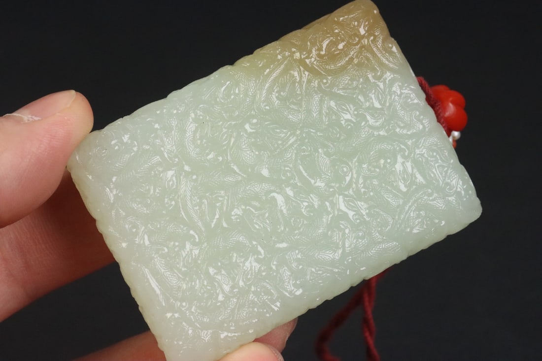 An Exquisite White Jade Dragon Pattern Pendant - 8