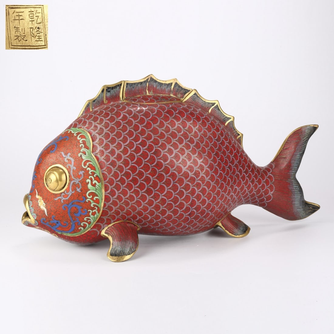 An Exquisite Cloisonne Fish Ornament: An Exquisite Cloisonne Fish Ornament Qing Dynasty, China Qianlong Four-character Mark Size:16.1inx9.1in Weight:11kg景泰蓝年年有余