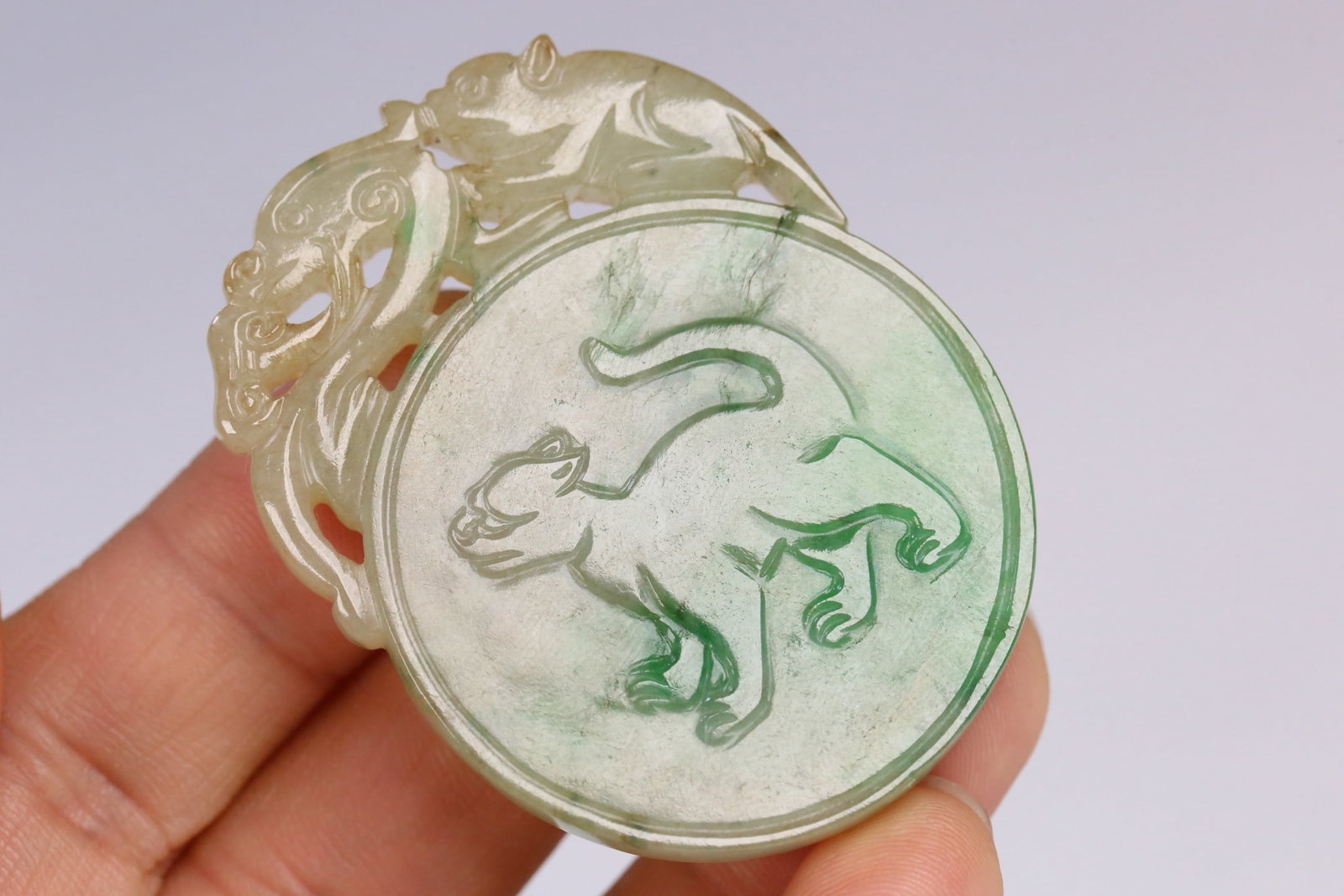 An Exquisite Jadeite Auspicious Beast Dragon Pattern Pendant - 5