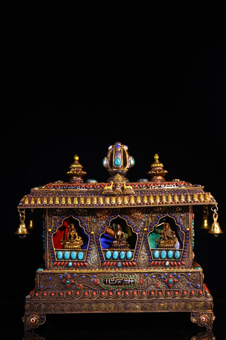 A Rare Silver Inlaid Gems and Dzi Bead Niche: A Rare Silver Inlaid Gems and Dzi Bead Niche,Qing