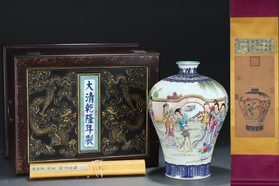 A Rare Blue and White Famille-Rose Painted Gold Woman Pattern Vase,With Poem,With Vertical Scroll: A Rare Blue and White Famille-Rose Painted Gold Woman Pattern Vase,With Poem,With Vertical Scroll Painting on Silk,Qing Dynasty, China,Qianlong Six-character Mark,Size:15inx10.6in,(Without frame)25.2i