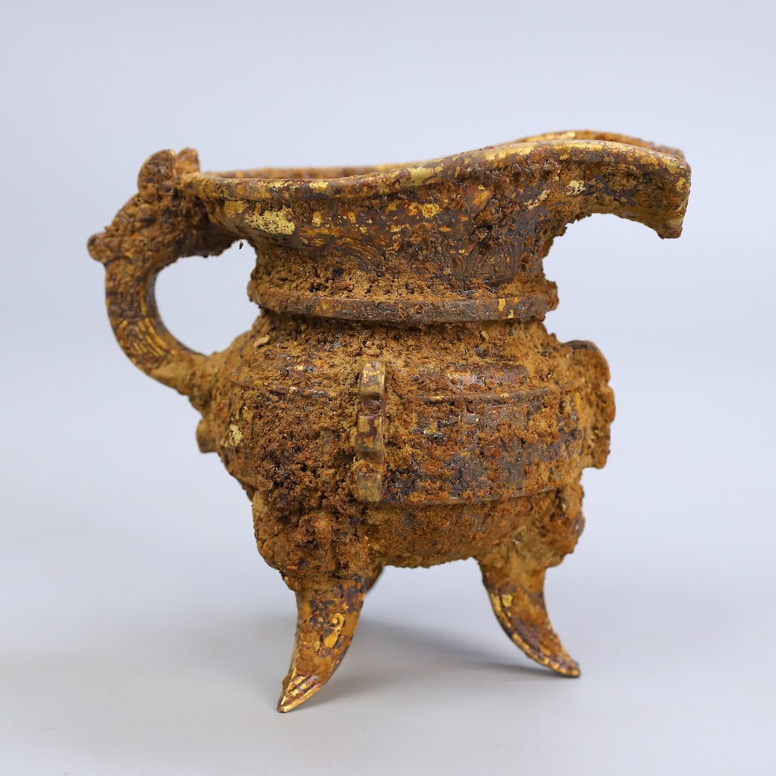 An Exquisite Gilt Silver Tripod Libation Cup (1 of 10)
