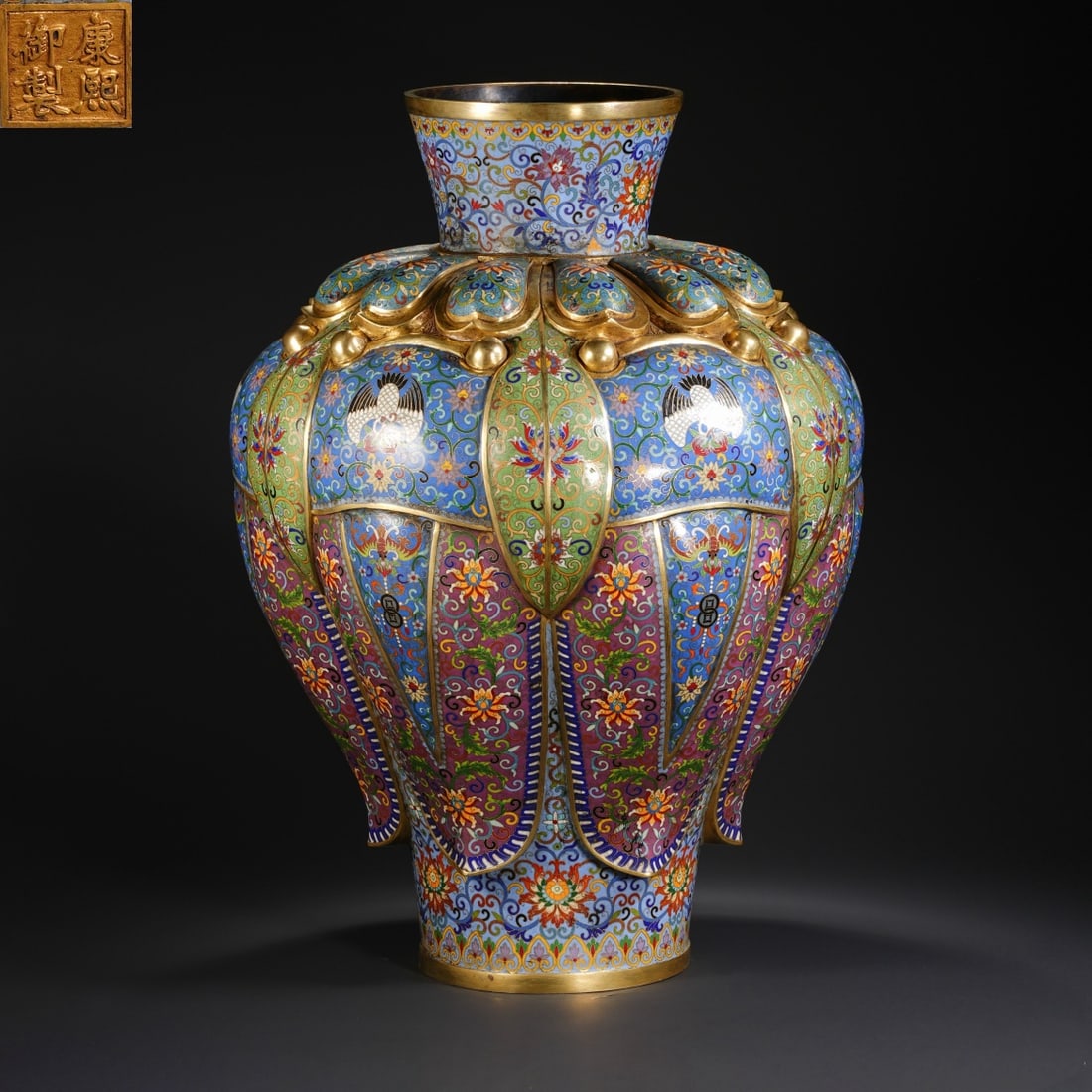 An Exquisite Cloisonne Lotus Pattern Crane Pattern Vase: An Exquisite Cloisonne Lotus Pattern Crane Pattern Vase Qing Dynasty, China Kangxi Four-character Mark Size:23.6inx17.7in Weight:25.8kg景泰蓝蝉瓶 中国清