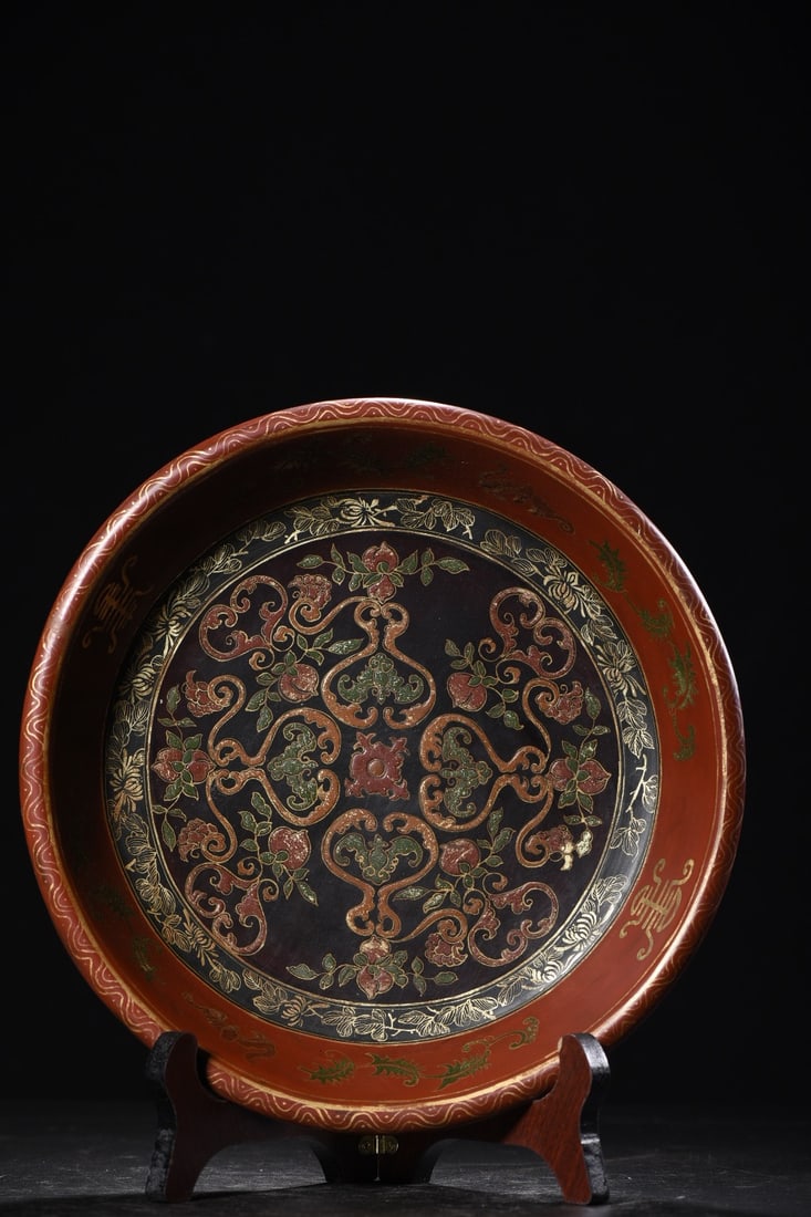 An Exquisite Wooden Painted Gold Lacquerware Flower Pattern Plate: An Exquisite Wooden Painted Gold Lacquerware Flower Pattern Plate,Qing