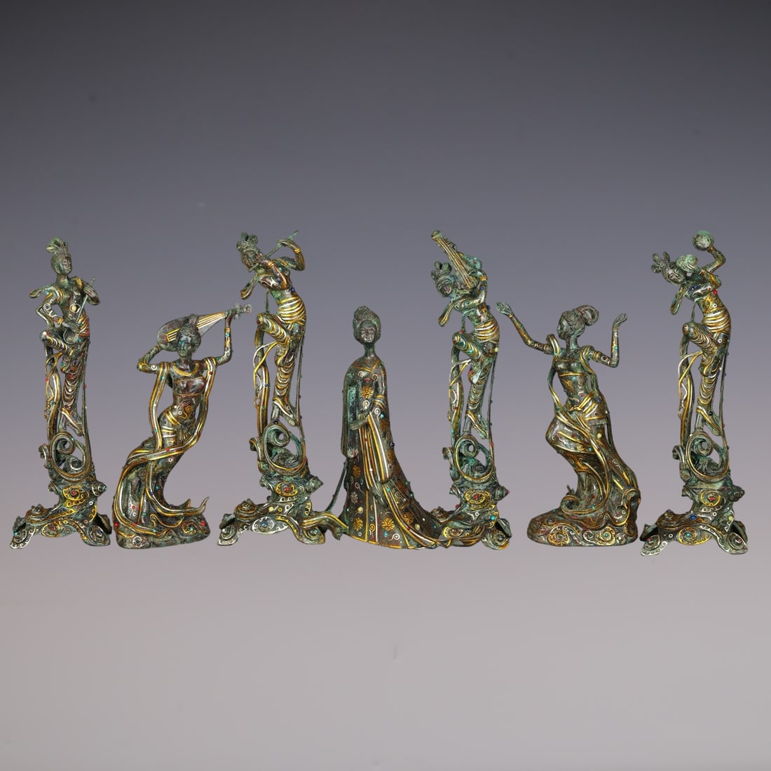A Set of Archaic Bronze Inlaid Gold Figure Ornaments,Inlaid Gems: A Set of Archaic Bronze Inlaid Gold Figure Ornaments,Inlaid Gems,Han Dynasty, China,Size:(Highest)7.1inx3.1inx21.3in,(Lowest)15inx9.1inx16.1in,Total Weight:27195g一套青铜໨
