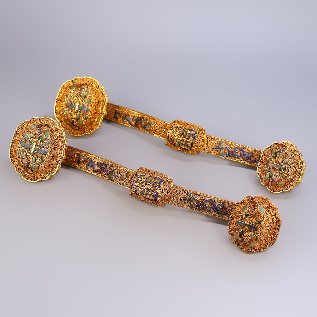 A Pair of Huge Filigree and Gilding Bats and Peach Pattern Ruyis,Inlaid Gems: A Pair of Huge Filigree and Gilding Bats and Peach Pattern Ruyis,Inlaid Gems,Qing Dynasty,China,Qianlong Four-character Mark,Size:18.1inx4.3in,Total