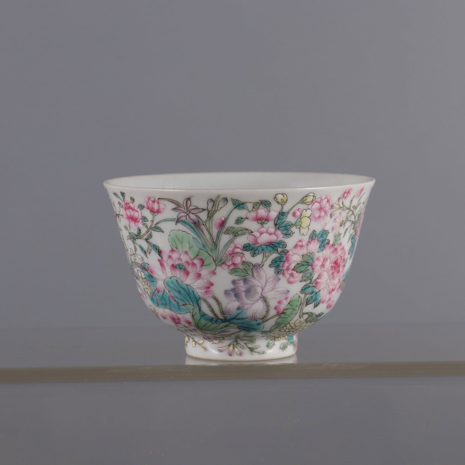 An Exquisite Famille-Rose Flower Pattern Cup - 3