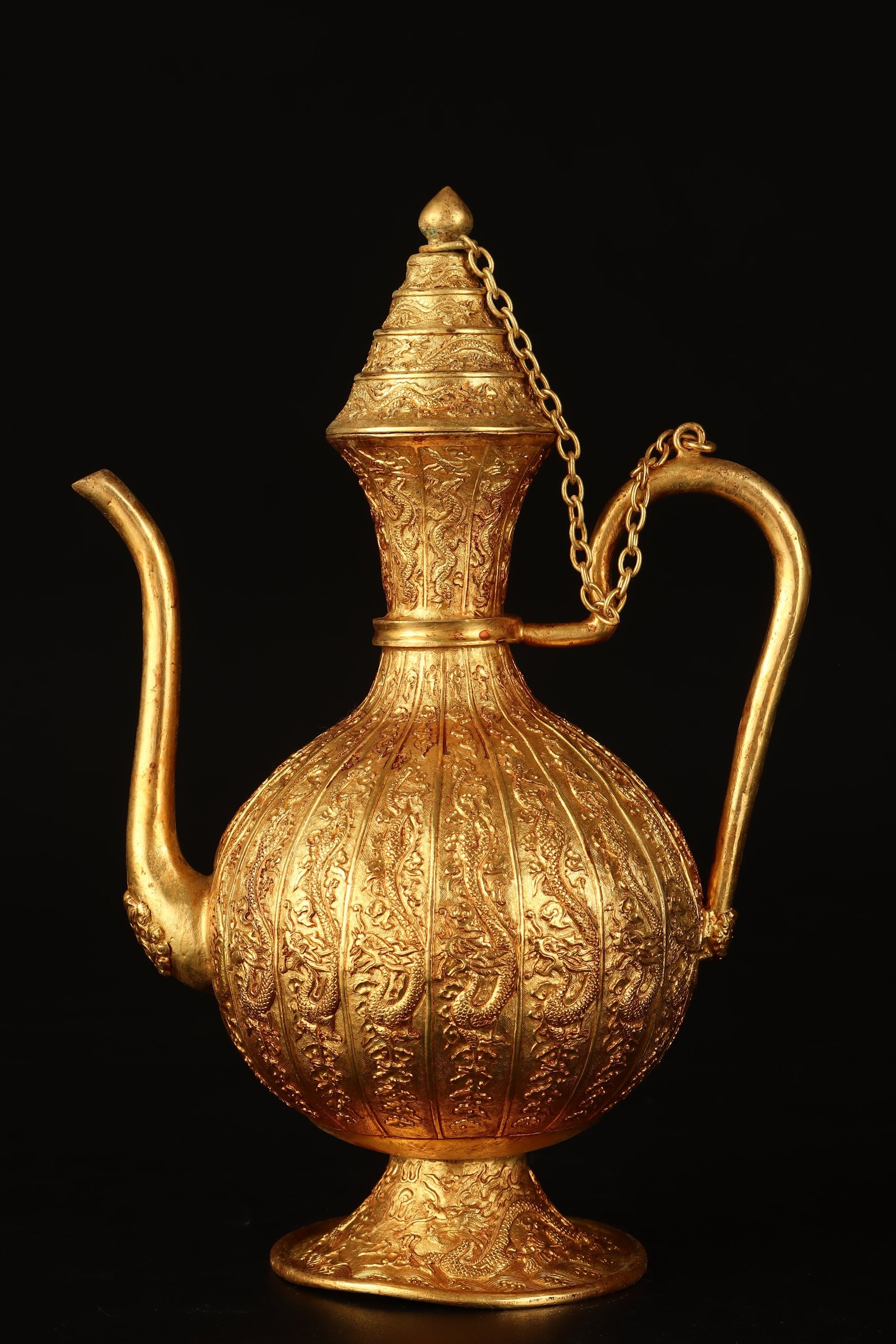An Exquisite Gilt Bronze Dragon Pattern Ewer: An Exquisite Gilt Bronze Dragon Pattern Ewer,Qing Dynasty,China,Qianlong Four-character