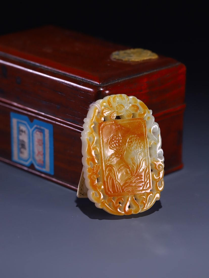 An Exquisite White Jade Flower Pattern Pendant - 5