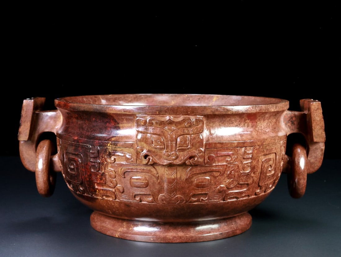 An Exquisite White Jade Beast-Face Pattern Beast-Ears Basin (1 of 9)
