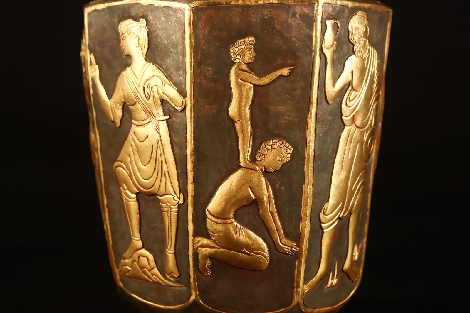 A Rare Gilt Bronze Figure Pattern Ewer - 5