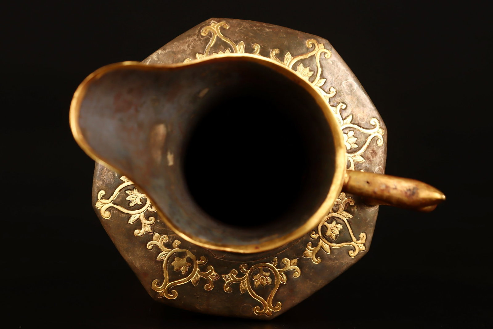 A Rare Gilt Bronze Figure Pattern Ewer - 7