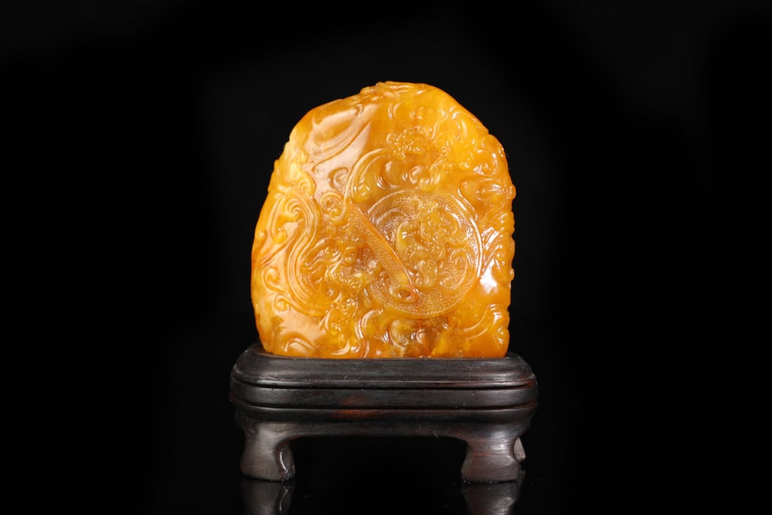 An Exquisite Tianhuang Stone Dragon Pattern Ornament: An Exquisite Tianhuang Stone Dragon Pattern Ornament,Qing