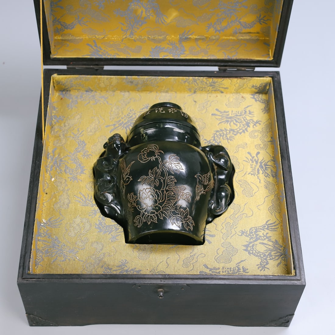 An Exquisite Greenish Jade Painted Gold Flower and Bird Pattern Chi-Dragon-Ears Jar with Cover,With: An Exquisite Greenish Jade Painted Gold Flower and Bird Pattern Chi-Dragon-Ears Jar with Cover,With Poem,Qing
