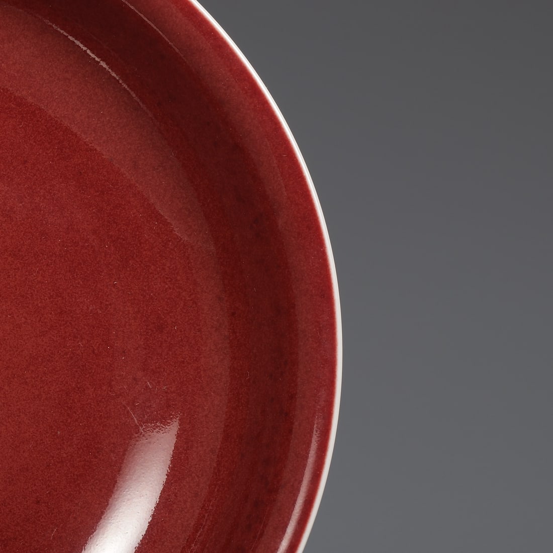 An Exquisite Ruby red-Glazed Plate - 6