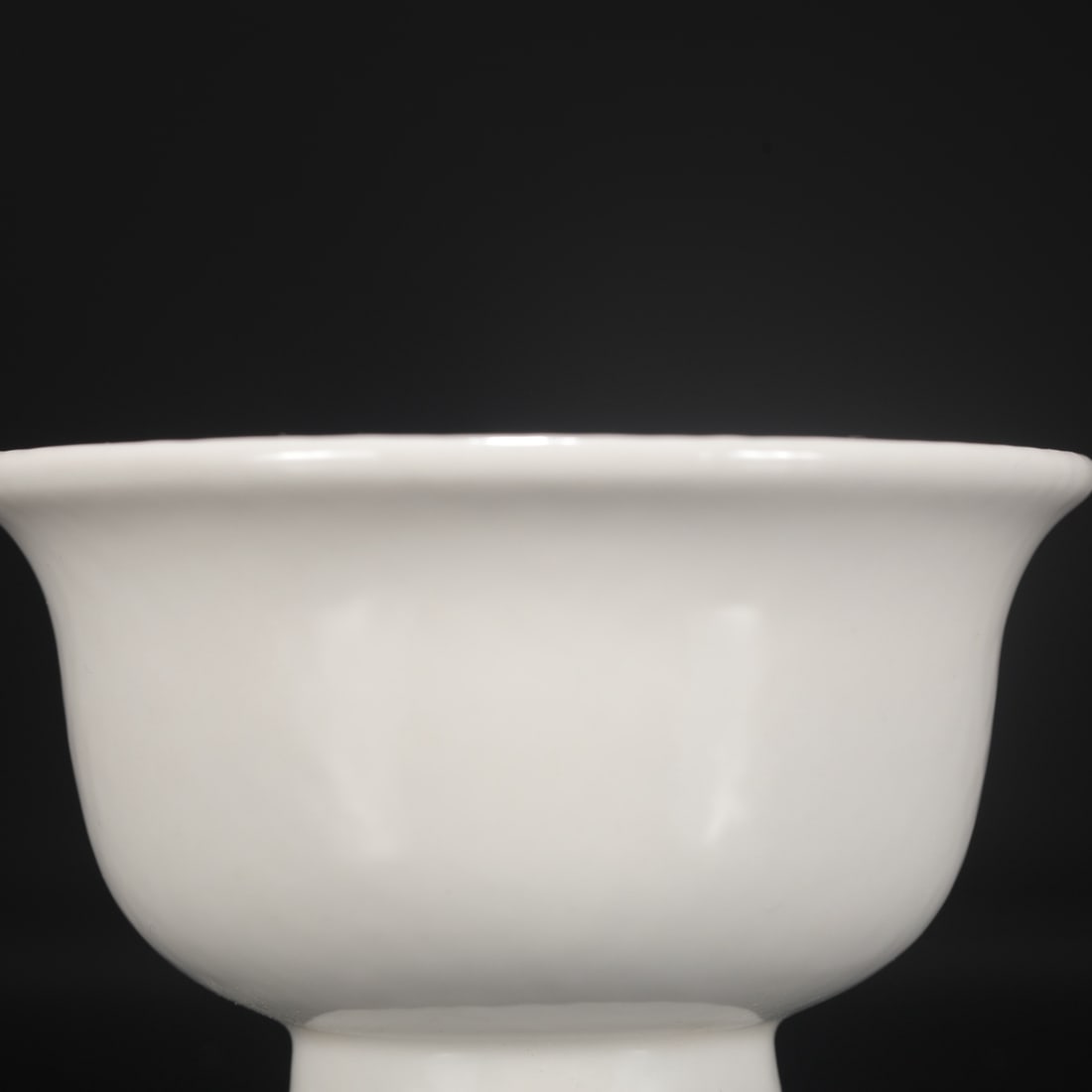 An Exquisite White Glazed Cup - 6
