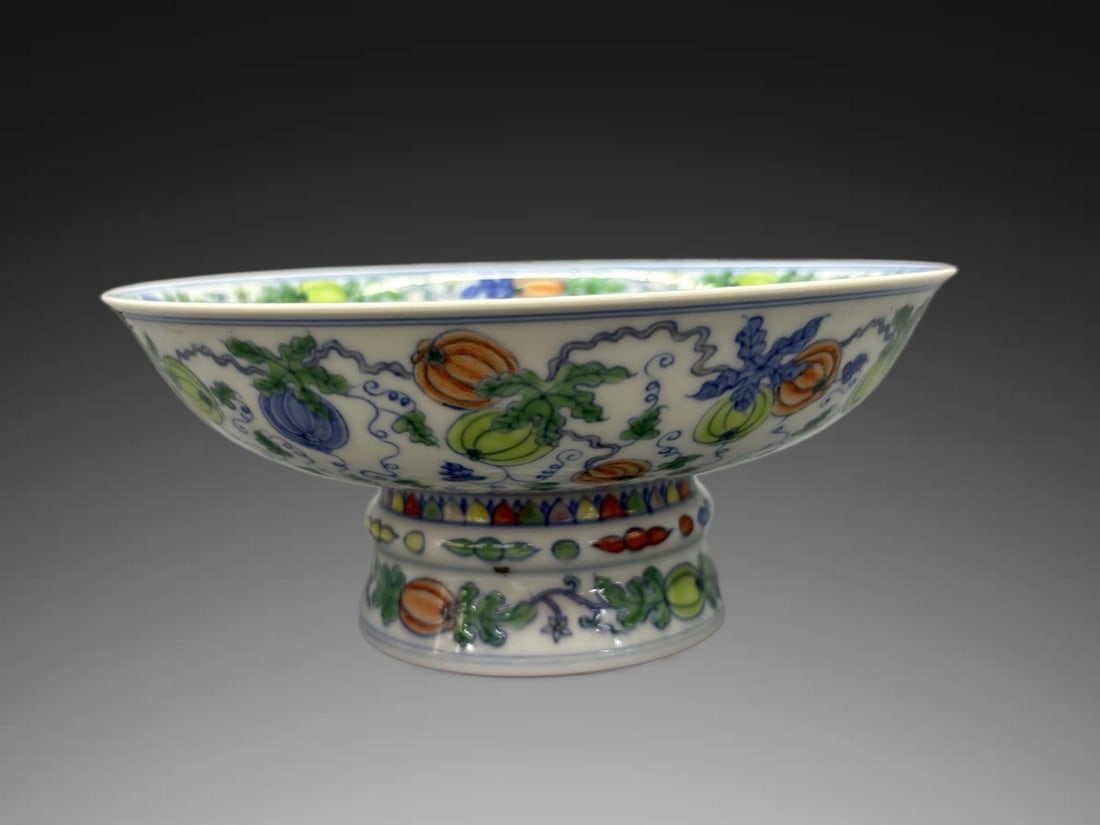An Exquisite Doucai Flower and Fruit Pattern Plate: An Exquisite Doucai Flower and Fruit Pattern Plate,Ming Dynasty, China,Chenghua Six-character Mark,Size:3.1inx7.5in