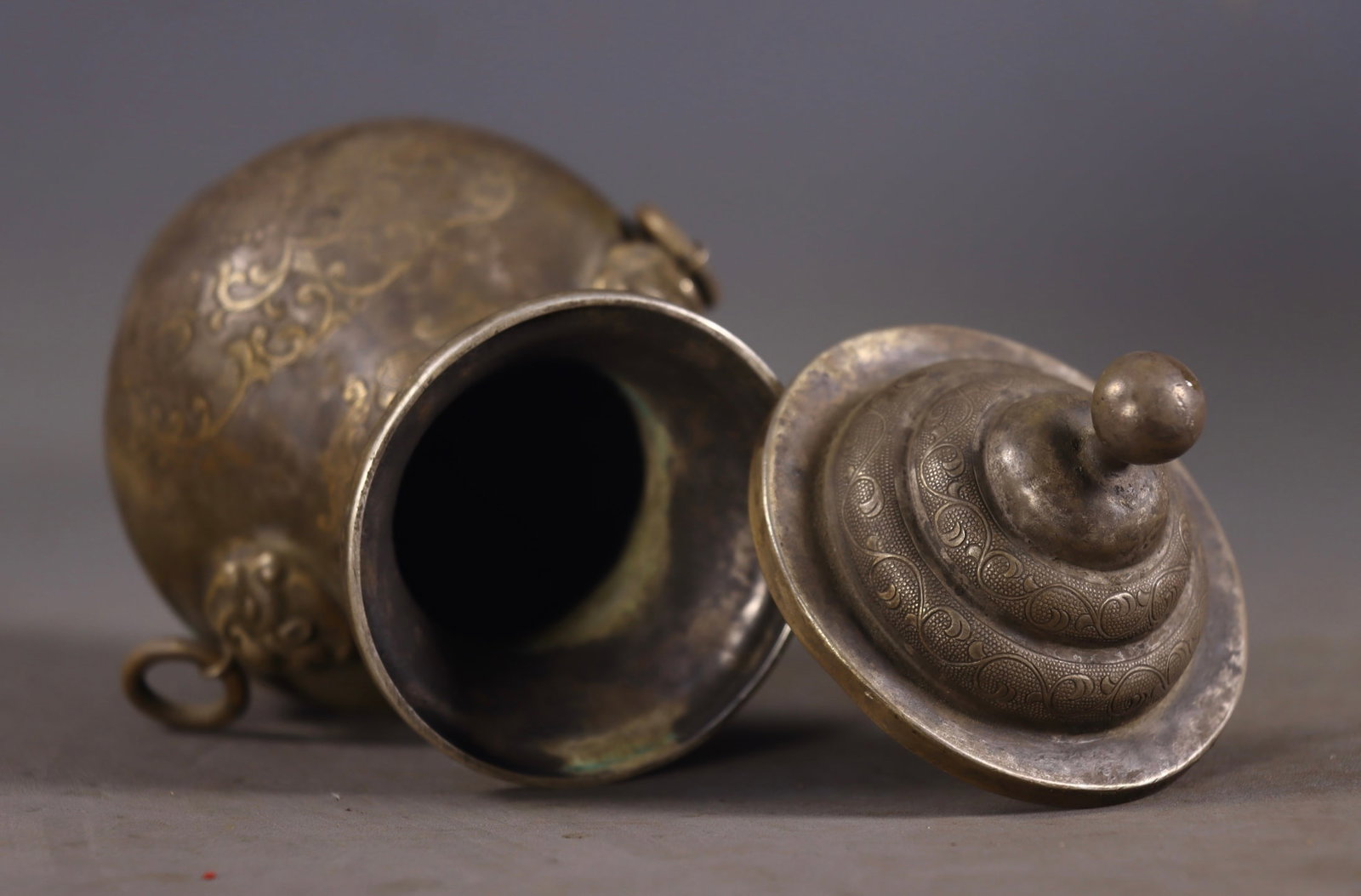An Exquisite Silver Flower Pattern Double-Ears Jar - 7